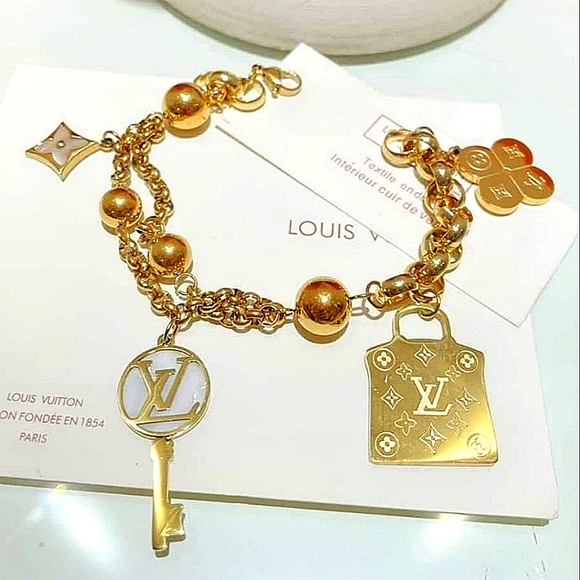 Jewelry - DESIGNER CHARM BRACELET NWOT